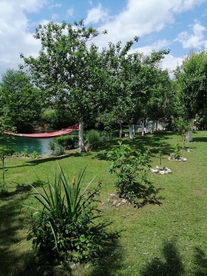 Domacinstvo Una-Ostrovica Kulen Vakuf Kültér fotó