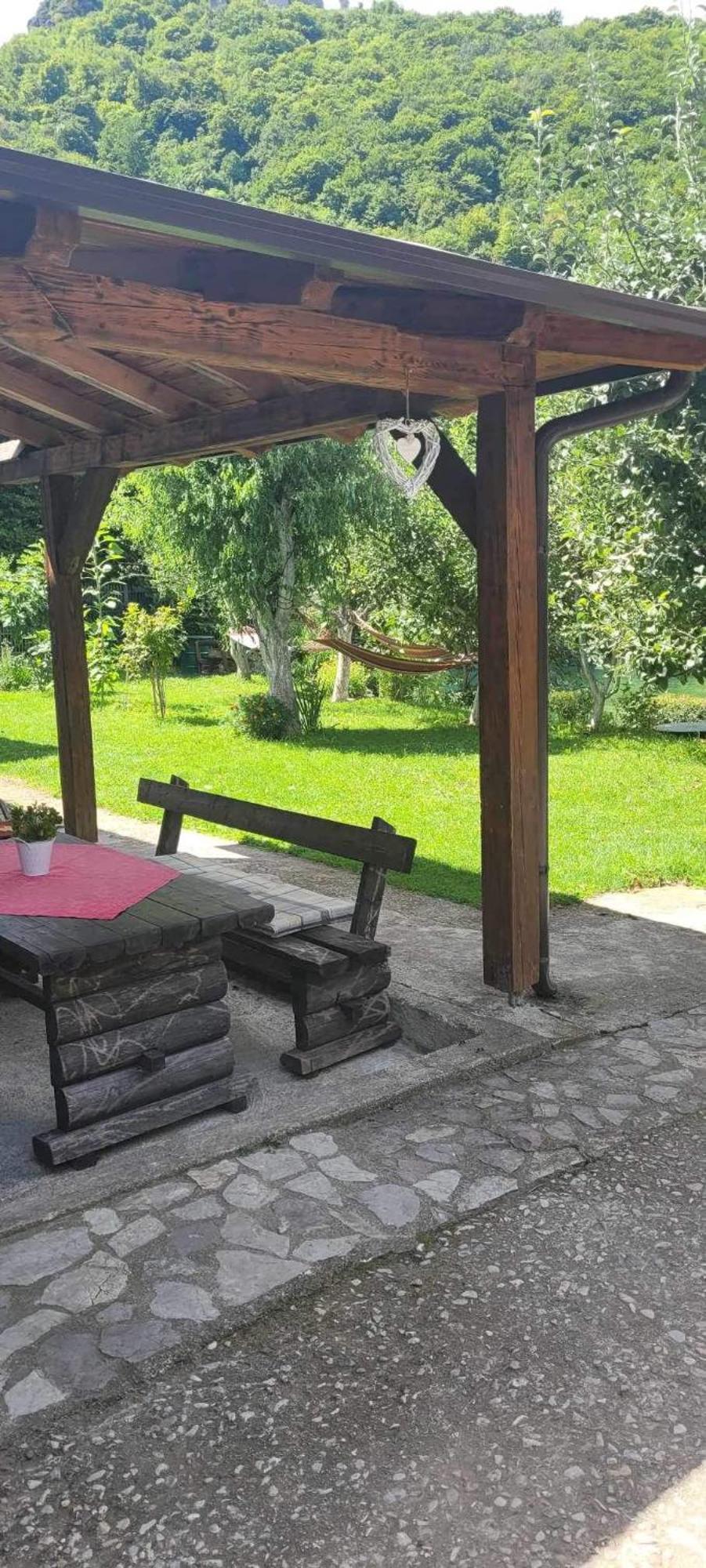 Domacinstvo Una-Ostrovica Kulen Vakuf Kültér fotó